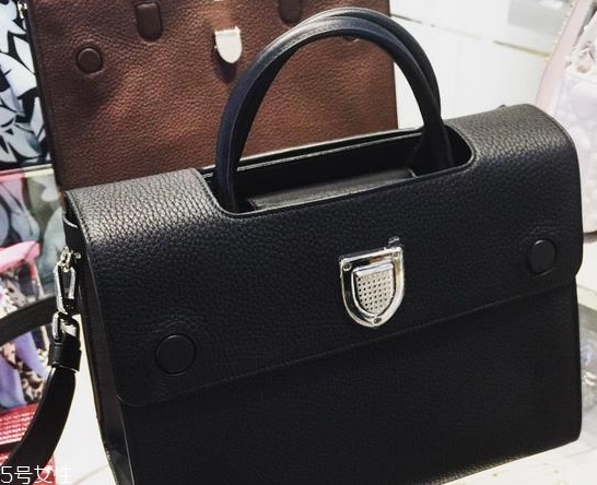 dior迪奧包包哪款好？這幾款最經(jīng)典