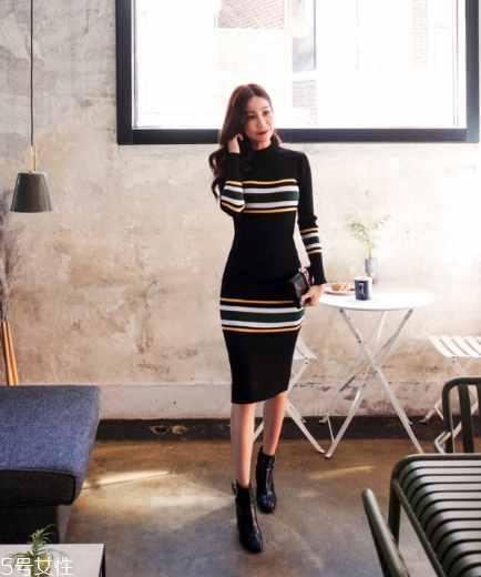 條紋針織裙怎么搭配？優(yōu)雅氣質(zhì)讓人著迷