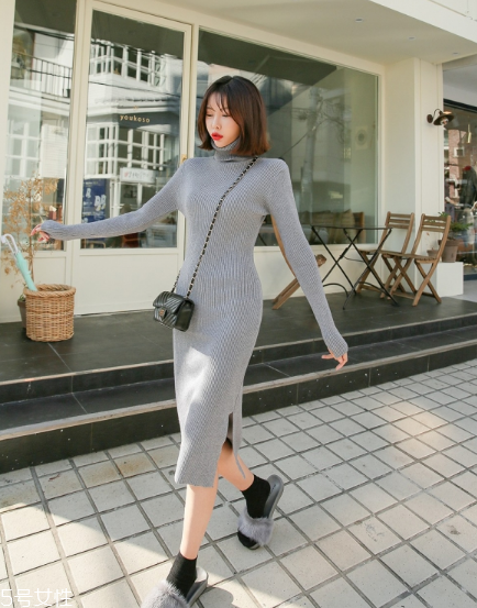 灰色針織裙怎么搭配？極致低調(diào)的氣質(zhì)美