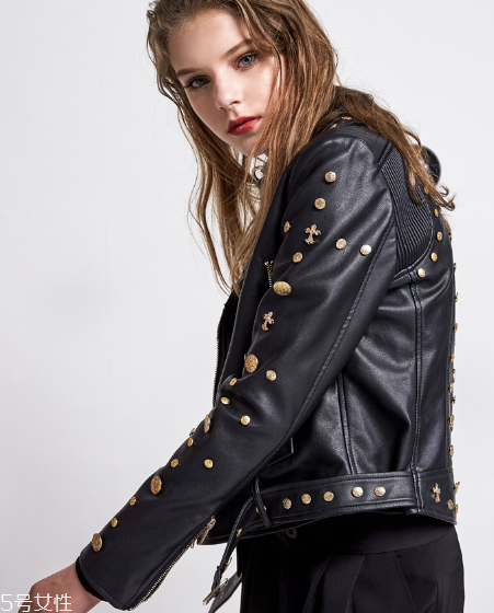 鉚釘服裝怎么搭配？打造別樣高級感