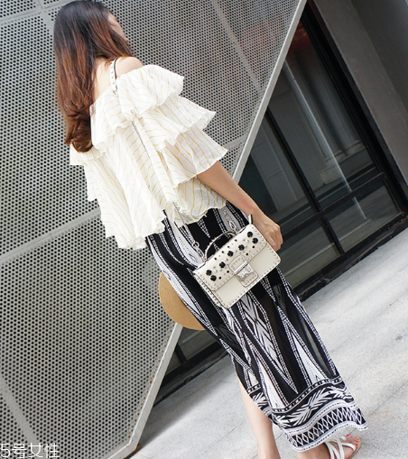 鉚釘服裝怎么搭配？打造別樣高級感