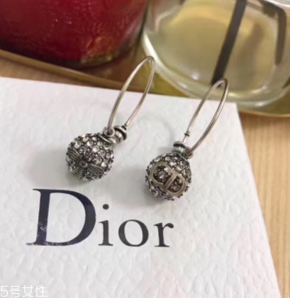 dior迪奧耳環(huán)多少錢？