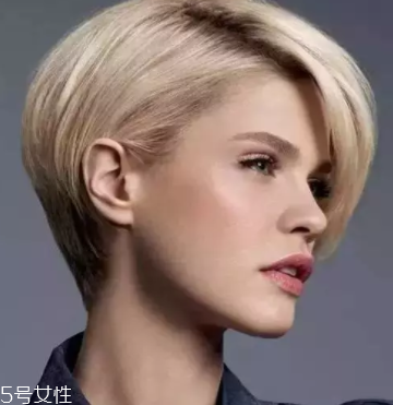 臉大適合什么發(fā)型？微卷波波頭是大臉福音