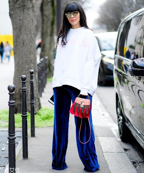 闊腿褲上面穿什么衣服？這樣搭配不會出錯(cuò)