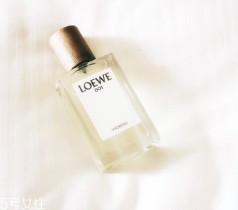 LOEWE001香水多少錢(qián)？LOEWE001香評(píng)