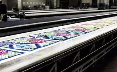 dior迪奧絲巾正品價(jià)格 一條絲巾也是你買不起的價(jià)格 dior迪奧絲巾正品價(jià)格 一條絲巾也是你買不起的價(jià)格