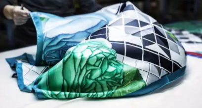 dior迪奧絲巾正品價(jià)格 一條絲巾也是你買不起的價(jià)格 dior迪奧絲巾正品價(jià)格 一條絲巾也是你買不起的價(jià)格