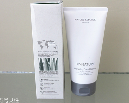 男士控油洗面奶哪個牌子好用 油皮產(chǎn)品清潔能力比較強(qiáng)