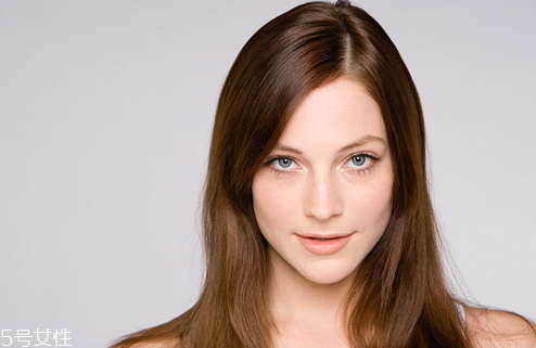 油性皮膚怎么選擇洗面奶 選擇弱酸性的洗面奶 油性皮膚怎么選擇洗面奶 選擇弱酸性的洗面奶