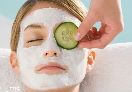 油性肌膚日常生活祛痘印的注意事項 教你改善油性肌膚 油性肌膚日常生活祛痘印的注意事項 教你改善油性肌膚