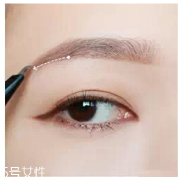 眉粉怎么畫眉毛好看？這么用眉妝超完美
