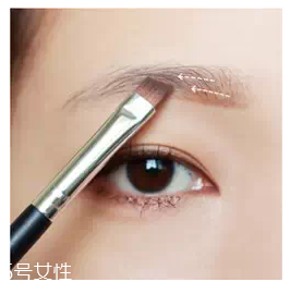 眉粉怎么畫眉毛好看？這么用眉妝超完美