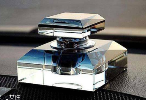 車載香水什么味道好？長途駕駛用醒香型香水