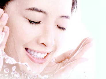 芙麗芳絲系列適合年齡 天然無(wú)刺激的藥妝品牌 芙麗芳絲系列適合年齡 天然無(wú)刺激的藥妝品牌