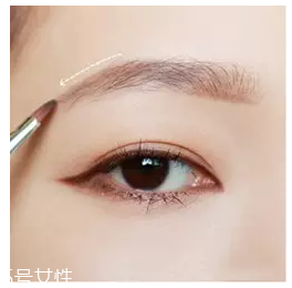眉粉怎么畫眉毛好看？這么用眉妝超完美