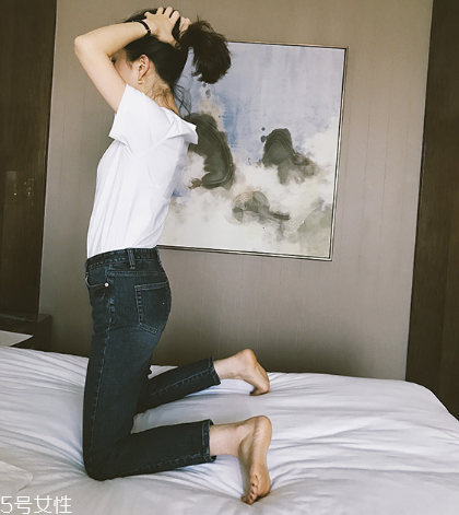 牛仔褲太長(zhǎng)怎么剪好看？褲子太長(zhǎng)別擔(dān)心