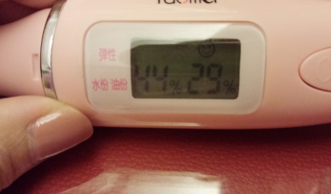 sisley希思黎和和hr赫蓮娜哪個好？