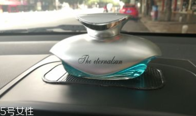 普通香水可以代替車(chē)載香水嗎？不可直接噴灑