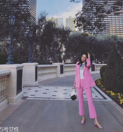 theory是什么牌子？明星與潮人都在追捧的品牌