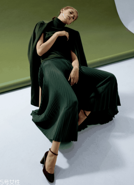 theory是幾線品牌？時髦不費力