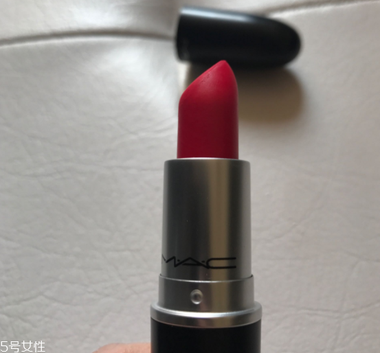 魅可珊瑚色口紅是幾號(hào)？relentlessly red桃花粉
