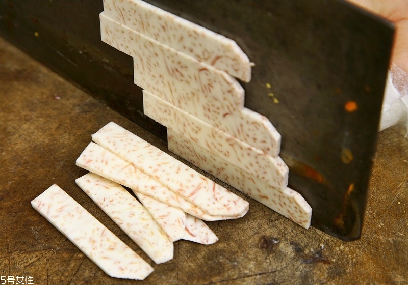 芋圓怎么做才會q彈好吃又滑嫩 芋圓怎么做才會q彈好吃又滑嫩