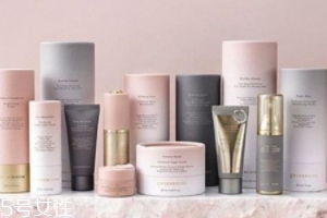 妝前乳用手還是海綿？水潤(rùn)質(zhì)地用手