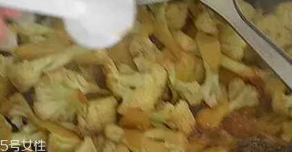 花椰菜炒肉怎么做好吃？這么做簡單又美味