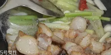 花椰菜炒肉怎么做好吃？這么做簡單又美味