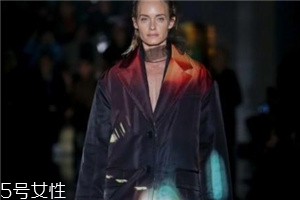 prada2018秋冬系列好看嗎_款式有哪些？