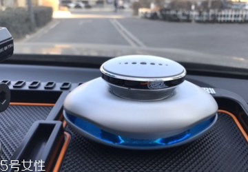 汽車香水怎么安裝？香水座需粘貼