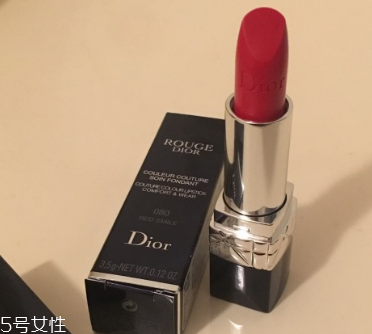 迪奧877和857哪個(gè)好看 迪奧漆光唇釉877和999對(duì)比試色 迪奧877和857哪個(gè)好看 迪奧漆光唇釉877和999對(duì)比試色