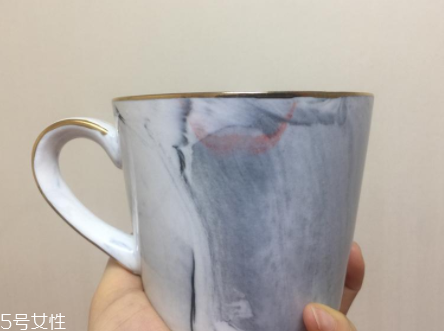 阿瑪尼401和402哪個(gè)好看？401黃皮摯愛(ài)