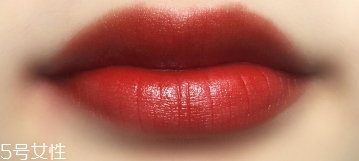 阿瑪尼401和405哪個好看？401適合少女