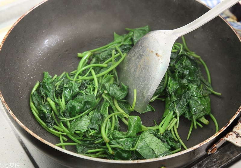 地瓜葉的功效與作用 地瓜葉的八大功效 地瓜葉的功效與作用 地瓜葉的八大功效