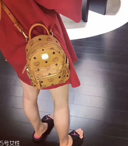 mcm是韓國(guó)還是德國(guó)的？辨識(shí)度超高的雙肩包品牌