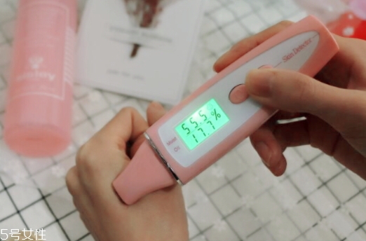 sisley希思黎花香潤膚水評測 肌膚像花朵一樣綻放 sisley希思黎花香潤膚水評測 肌膚像花朵一樣綻放