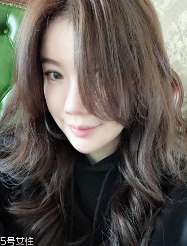 寬額頭適合什么劉海？2018額頭寬劉海圖片