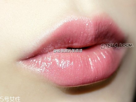 什么顏色口紅適合裸妝 偽素顏妝容必備 什么顏色口紅適合裸妝 偽素顏妝容必備