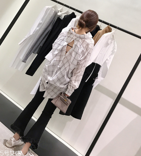 牛仔褲刷白了怎么辦？牛仔褲變白很難恢復