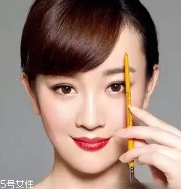 怎么化標(biāo)準(zhǔn)眉？三點(diǎn)法打造親和眉形