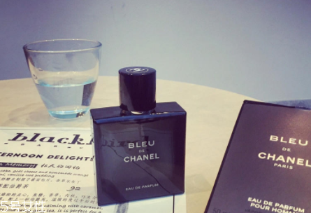 chanel蔚藍男士淡香水好聞嗎？陽剛男人氣魄