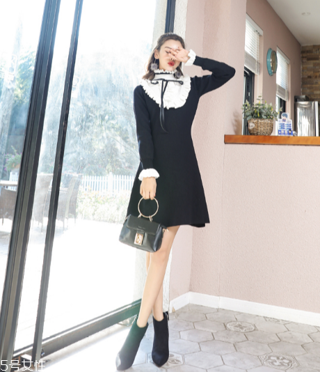 針織連衣裙什么款式好看？搭出時(shí)尚新感覺