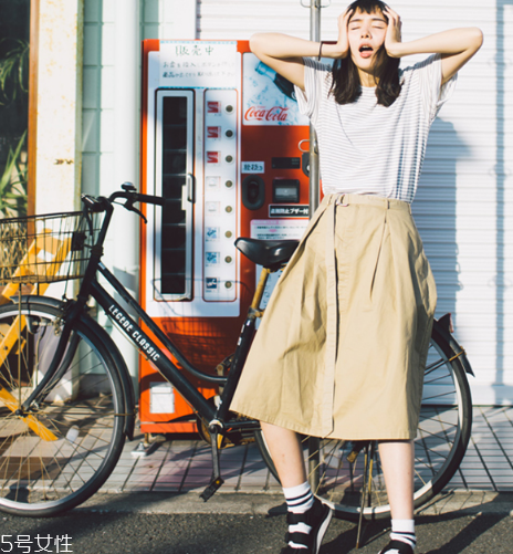 鹽系女生怎樣穿搭？清新無(wú)公害的鄰家女孩