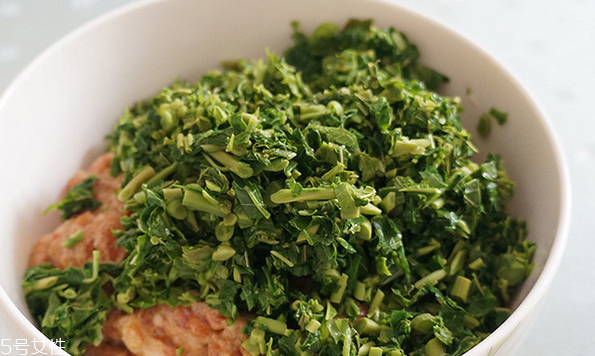 香椿水餃怎么做好吃？超詳細香椿豆腐餃子做法