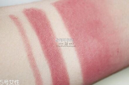什么顏色口紅適合裸妝 偽素顏妝容必備 什么顏色口紅適合裸妝 偽素顏妝容必備