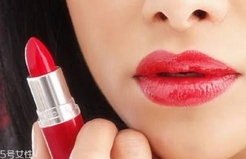 適合媽媽用的口紅牌子色號 最受媽媽們歡迎的口紅 適合媽媽用的口紅牌子色號 最受媽媽們歡迎的口紅