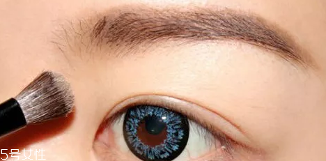 眉膏和眉粉有什么區(qū)別？眉粉只能上色