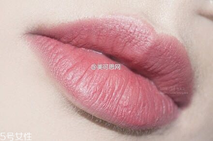 什么顏色口紅適合裸妝 偽素顏妝容必備 什么顏色口紅適合裸妝 偽素顏妝容必備