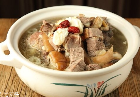 羊肉湯為什么加綠豆 可去膻味 羊肉湯為什么加綠豆 可去膻味